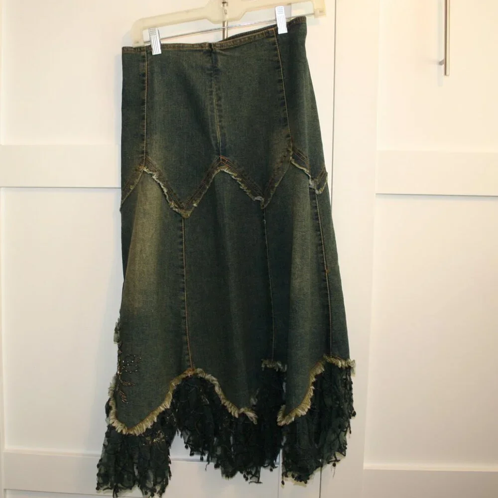 West 36th New York Size S Midi Length Embroidered & Embellished Denim Skirt 😋 - Picture 2 of 5